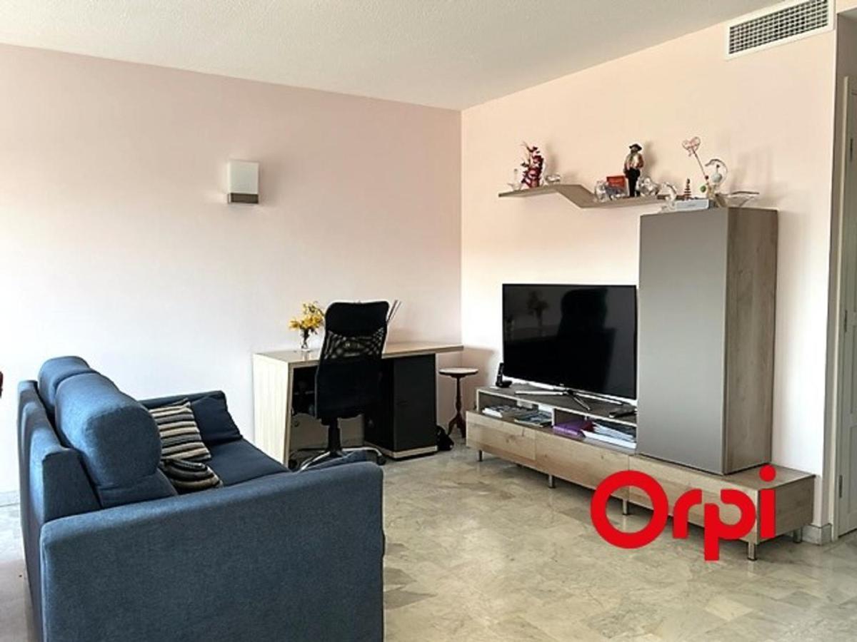 Lumineux Proche Plages Et Centre-ville Avec Clim, Balcons Et Parking Inclus - Fr-1-647-18
