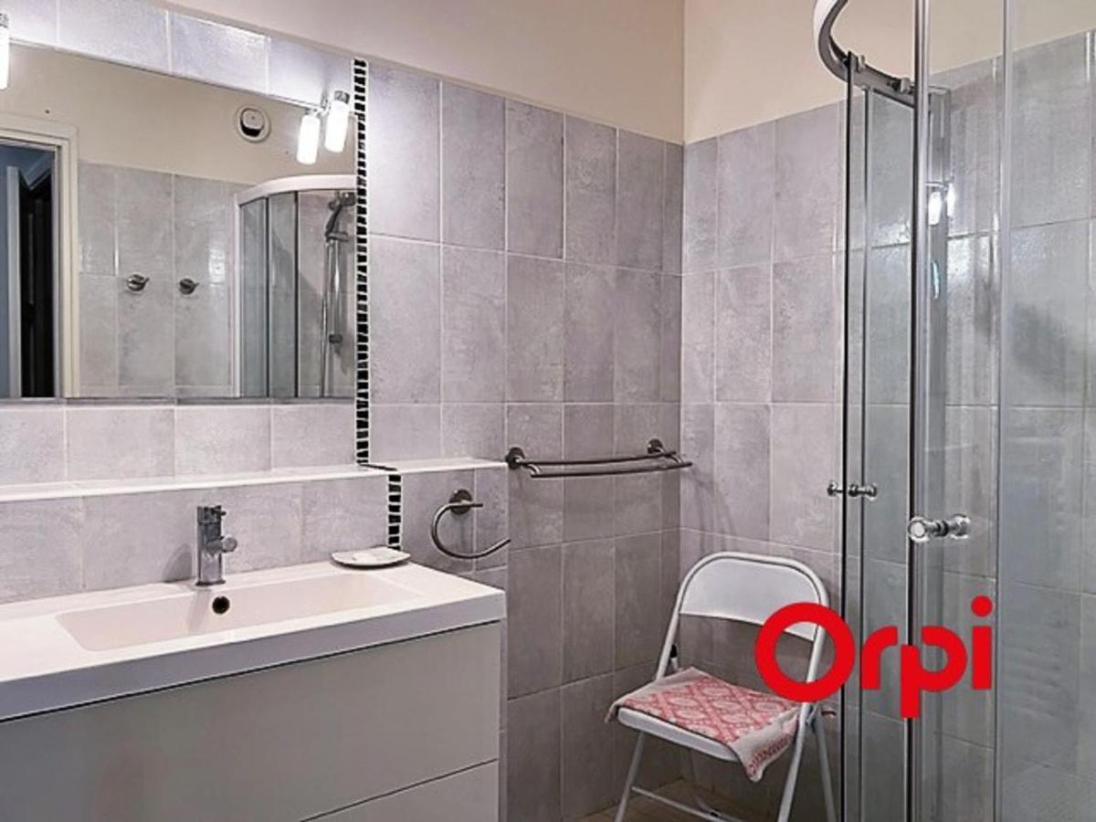 Lumineux Proche Plages Et Centre-ville Avec Clim, Balcons Et Parking Inclus - Fr-1-647-18 Appartement